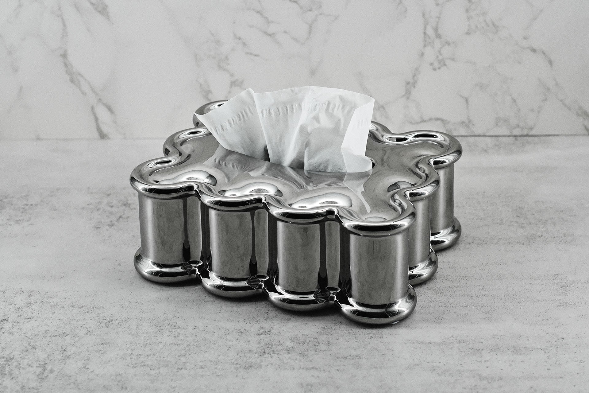 Silva 02  |  Wavy Tissue Holder