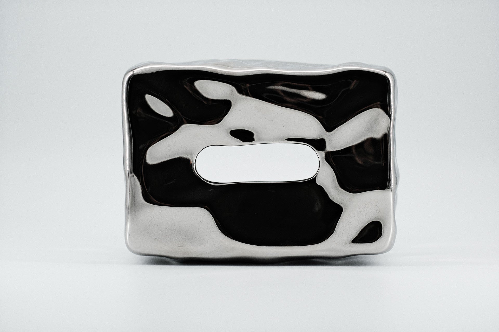 Silva Collection | Silva 04 - Organic Form Tissue Holder
