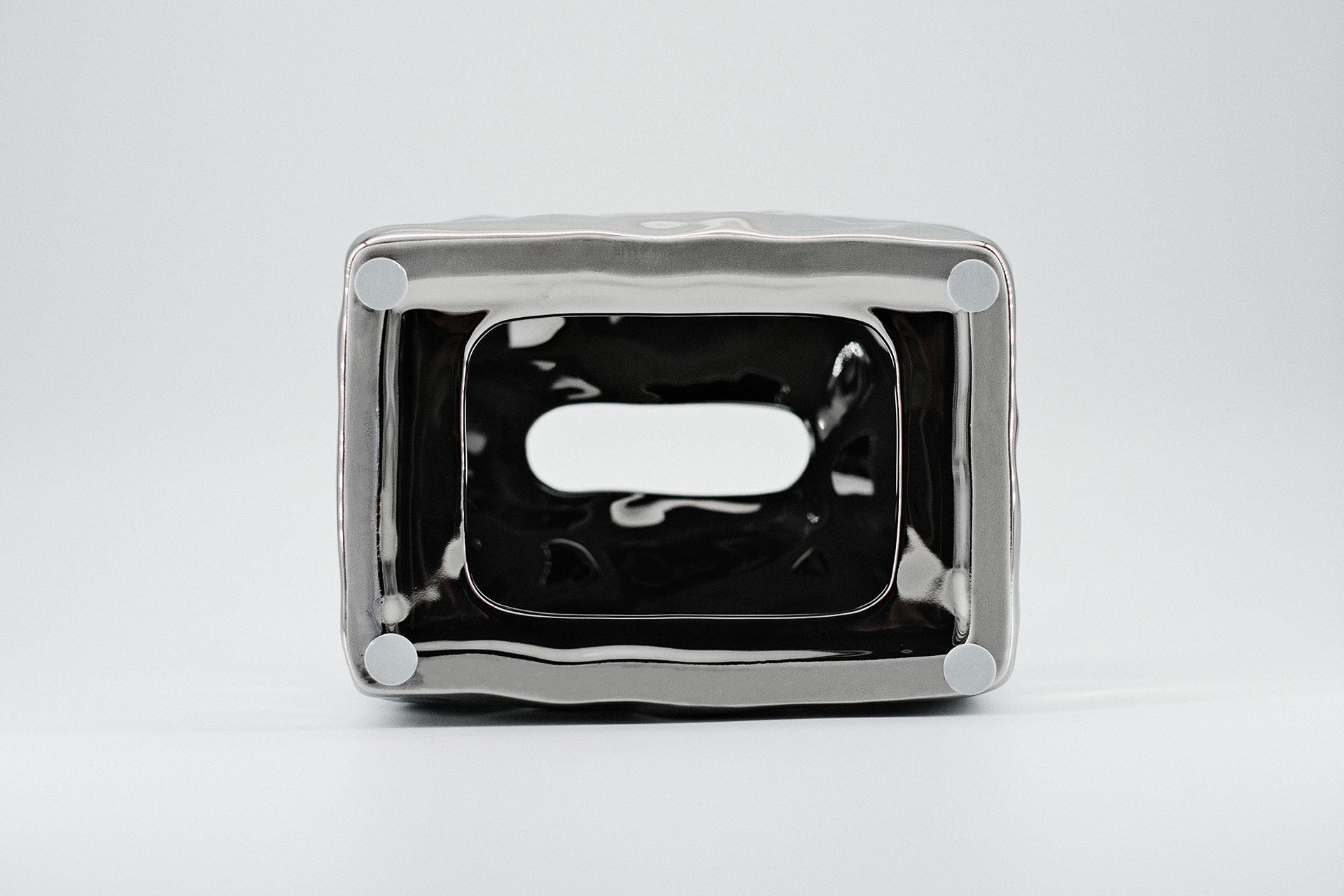 Silva Collection | Silva 04 - Organic Form Tissue Holder