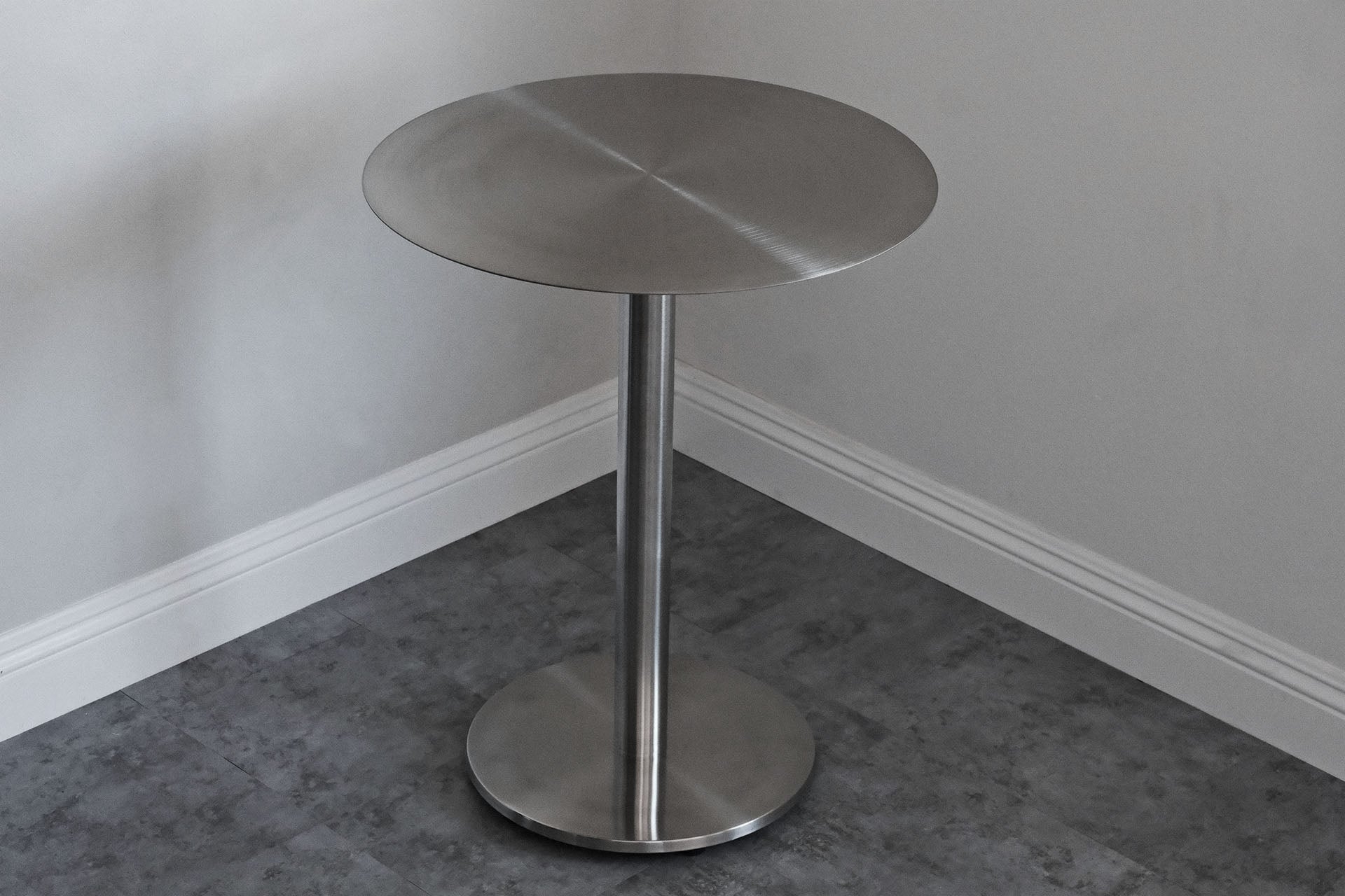 Furniture | Round Coffee Table